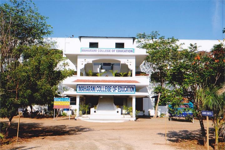 https://cache.careers360.mobi/media/colleges/social-media/media-gallery/23026/2018/10/9/Campus View of Maharani College of Education Dharapuram_Campus-View.jpg